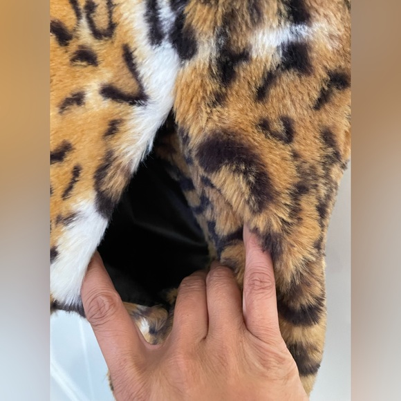 MARC NEW YORK faux fur leopard print vest Sz L - Picture 3 of 8